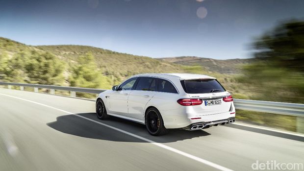 Mercedes-AMG E63 S Estate, Mobil Keluarga yang Bertenaga