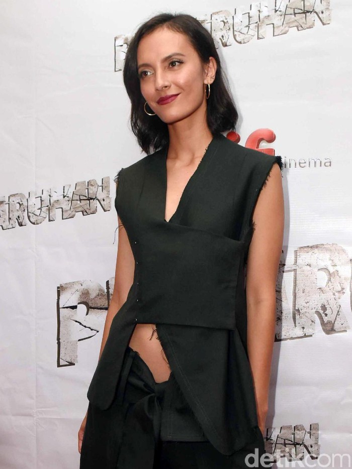 Widika Sidmore Widika Sidmore saat ditemui di Senayan City.