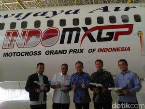 Sebelum Aksi di Lintasan, MXGP Melayang Via Sriwijaya Air