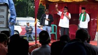 Silaturahmi ini juga dihadiri oleh sejumlah tokoh seperti, mantan Ketua KPK Taufiqurrahman Ruki, Mantan Bupati Lebak Mulyadi Jayabaya dan sejumlah tokoh lainnya. Pool/Bahtiar.