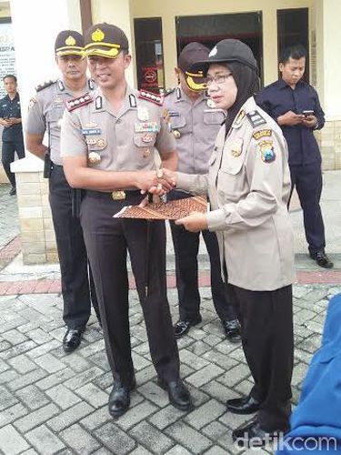 Anggota polisi hibahkan tanahnya untuk pesantren