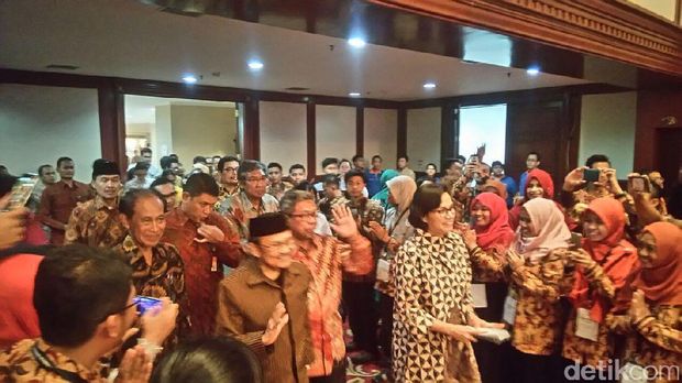 Menteri Keuangan Sri Mulyani dan Presiden Indonesia ke-3 B.J. Habibie Hadiri Pertemuan Alumni LPDP