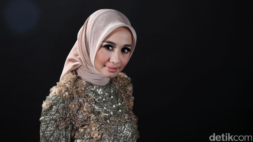 Intip Video Laudya Cynthia Bella Cerita Soal Kontrak Eksklusif!