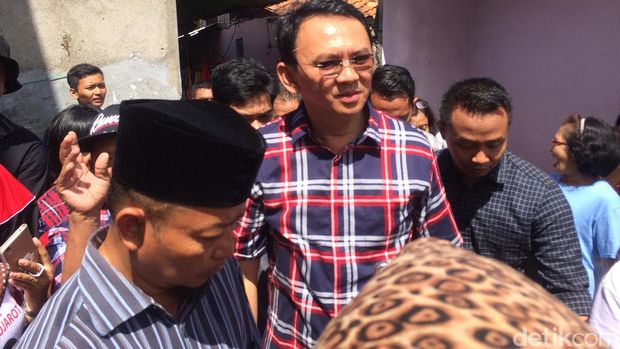 Ahok blusukan di Cakung / 
