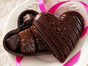 Merayakan Valentine dengan Kreasi Cokelat dan Hidangan Buatan Sendiri