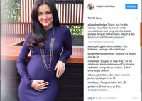 Doa Atiqah Hasiholan untuk Kehamilannya yang Berusia Lima Bulan