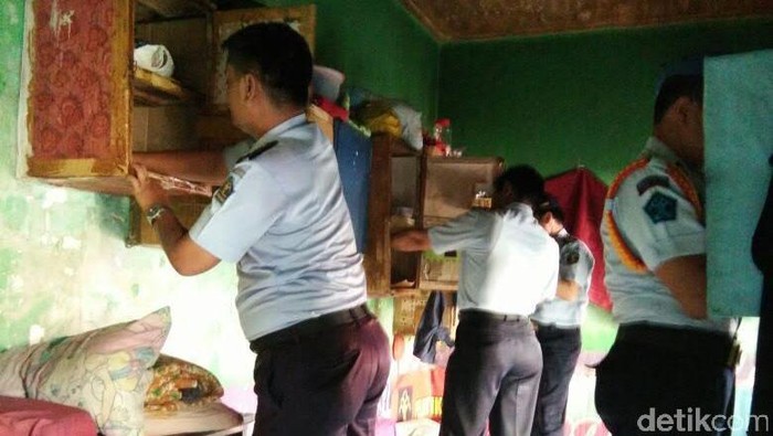 Cegah Peredaran Narkoba, Kamar Napi Lapas Banyuwangi Dirazia