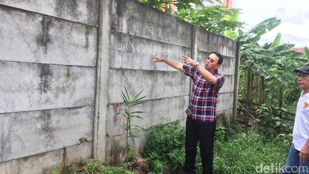 Ahok blusukan di Cakung / 
