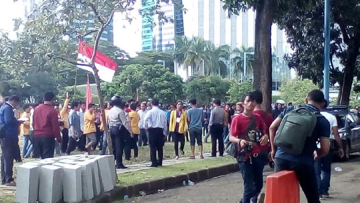Polisi Selidiki Massa yang Demo di Rumah SBY di Mega Kuningan