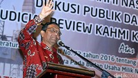 Mahfud MD memberikan sambutan.