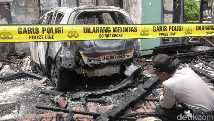 Rumah Ketua LSM di Jember Terbakar, Diduga Dilempar Molotov