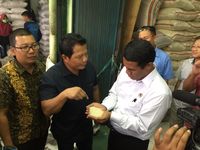 Mentan Sidak Ke Pasar Cipinang, Harga Beras Stabil dan Stok Aman