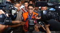 Andi Zulkarnain Mallarangeng alias Choel Mallarangeng bersyukur akhirnya ditahan KPK. Menurutnya, ini adalah proses yang sudah ia tunggu sejak 5 tahun lalu.