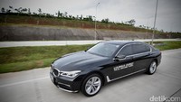 BMW siap menawarkan mobil paling mewahnya sebagai kendaraan dinas presiden RI. Foto: BMW Indonesia
