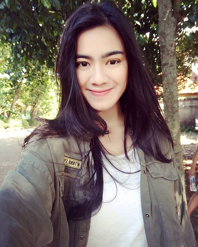 Felicya AngelistaWanita yang baru menikah dengan Caesar Hito ini juga keturunan Manado. Felicya dikenal sebagai aktris sinetron dan film. Foto: Instagram Felicya Angelista