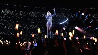 Selain bernyanyi, ia juga mendalami dunia seni peran. Lady Gaga pernah berakting, salah satunya dalam film A Star is Born. Foto: Getty Images