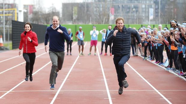 Kesedihan Pangeran Harry Saat Pemakaman Putri Diana