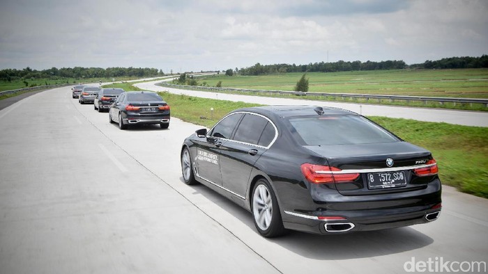 BMW Sudah Sodori Presiden Jokowi Mobil Kepresidenan