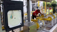 Saat ini, kapasitas gas dari CNG untuk mengoperasikan pembangkit mencapai 3 bbtud. PLN juga telah menyiapkan tambahan pasokan gas sebanyak 3 bbtud untuk menjamin kehandalan pembangkit saat ASEAN Games 2018. Agus Trimukti/Humas PLN.