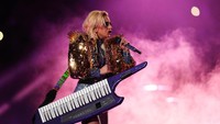 Lady Gaga tampil sendiri tanpa kolaborasi seperti para penampil lainnya. Tom Pennington/Getty Images/detikFoto.