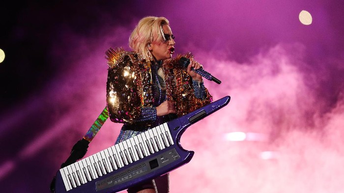 HOUSTON, TX - FEBRUARY 05:  Lady Gaga performs during the Pepsi Zero Sugar Super Bowl 51 Halftime Show at NRG Stadium on February 5, 2017 in Houston, Texas.  (Photo by Tom Pennington/Getty Images)