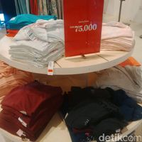 Old Navy Diskon Hingga 70%, <i>T-shirt</i> Mulai dari Rp 75 Ribu