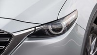 Meski CX-9 hadir dengan standar dengan penggerak roda depan (FWD), konsumen bisa mendapatkan All wheel drive (AWD), dengan tambahan biaya US$ 1.800 atau setara Rp 24 jutaan. Foto: motortrend