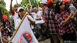 Massa Pro dan Kontra Ahok Ramaikan Sidang Ke-9