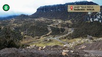 Dengan terbangunnya konektivitas, pemerintah juga berencana membangun kawasan pariwisata yang kini dapat dilalui lewat jalur darat. Salah satunya adalah kawasan Taman Nasional Lorentz di Papua. Taman ini merupakan yang terbesar di Asia Tenggara. Dok, Kementerian PUPR.