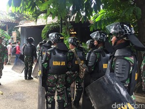 Pengosongan Rumah Dinas KPAD Cijantung Diwarnai Protes Warga