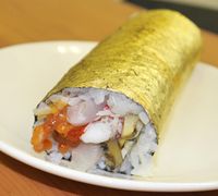 Nyam! Sushi Roll Lambang Keberuntungan Seharga Rp.1.3 Juta Ini Berlapis Emas 