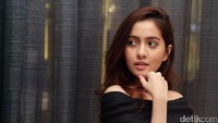 Wajah cantiknya membuatnya menjadi sosok idola baru di dunia perfilman Indonesia. Pool/Ismail/detikFoto.