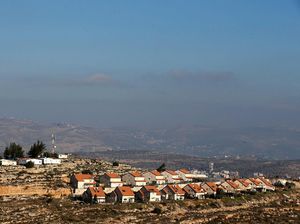Pemukim Israel Tinggalkan Pos Terdepan Tepi Barat Palestina