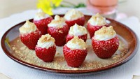 Sebagai teman yang setia dan baik hati, Cancer cocok dengan strawberry Daiquiri Jell-O yang manis yang menyegarkan.Foto: Zoom Yummy