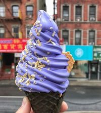 Nyam! <i/>Soft Ice Cream</i> yang Lembut Ini Terbuat dari Ubi Ungu