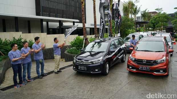 Manajemen HPM melepas rombongan test drive media