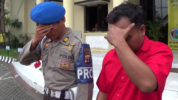 Si polisi gadungan ditangkap bersama si penadah motor
