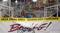 Sinarmas Land mensponsori lahirnya bombing art tersebut di Kalijodo.