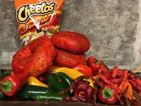 Yummy! Ada Bagel Bertabur Cheetos dengan Krim Keju Super Pedas