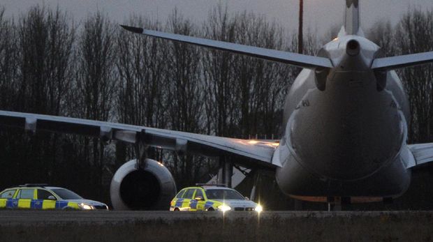 Penumpang Mengganggu, Pesawat Pakistan Dikawal Jet Tempur Inggris