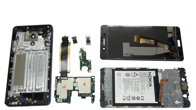 Mengintip Jeroan Nokia 6 yang Dimutilasi