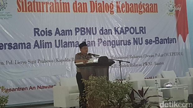  Kapolri Jenderal Tito Karnavian menghadiri silaturahmi dan dialog kebangsaan di pesantren milik Rais Aam PBNU KH Ma'ruf Amin, Rabu (8/2/2017)