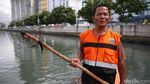 Potret Keceriaan Pasukan Oranye UPK Badan Air