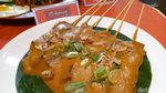 Amboi! Sedapnya Katupek Sayur dan Sate Padang Peranakan di Cikang