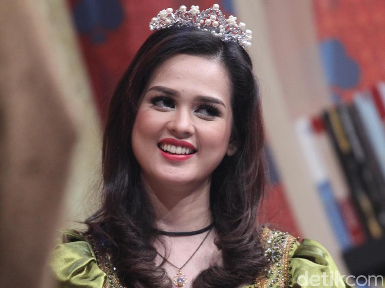Punya Kekasih, Cut Meyriska Ngaku Bakal Segera Nikah Punya Kekasih, Cut Meyriska Ngaku Bakal Segera Nikah