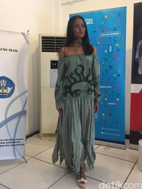 Lekat Kenalkan Kain Baduy di London Fashion Week