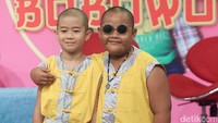 Para pemain sinetron anak-anak terbaru bertajuk Bobowow saat ditemui di kawasan Epicentrum, Jakarta Selatan pada Selasa (7/2/2017). Pool/Ismail/detikFoto.