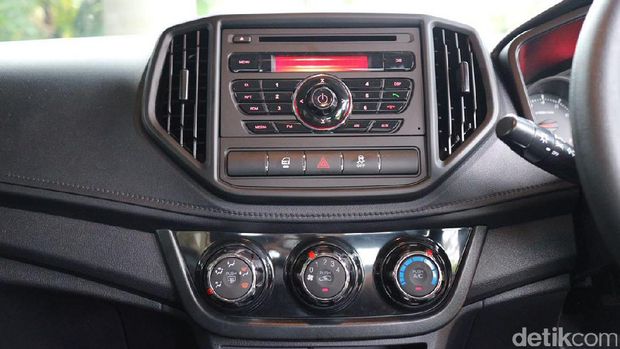 Kesan Pertama di Balik Setir Proton Iriz