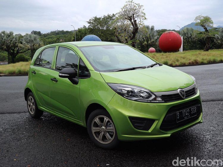 Proton Iriz Ngos-ngosan Lawan Jazz-Yaris di Indonesia