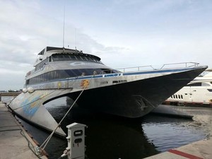 Manjakan Pacar Naik Yacht Mewah ke Kepulauan Seribu